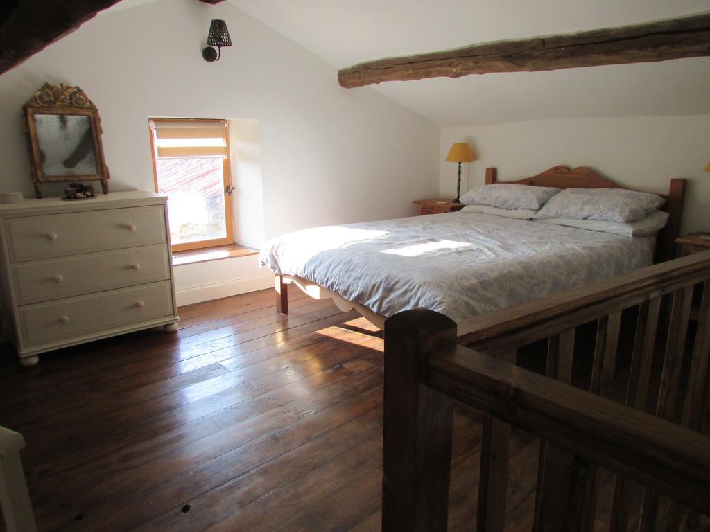 Hostal Les Puvinieres Breuil-Barret Exterior foto